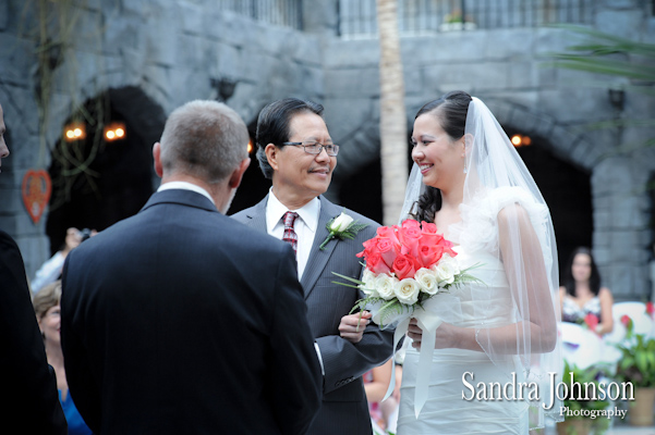 Best Gaylord Palms Wedding photographer, Orlando - Sandra Johnson (SJFoto.com)